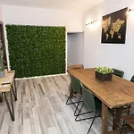 Elegante 5 En El Centro De Con Wifi Caces