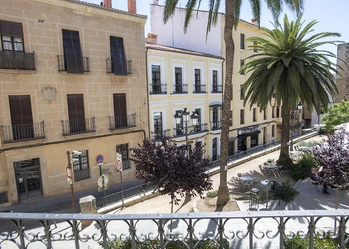 Διαμέρισμα Elegante 5 En El Centro De Con Wifi Caces